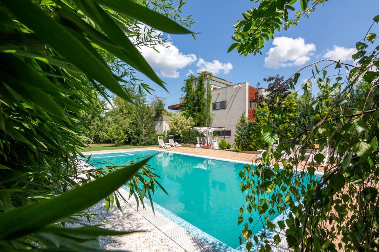 Kubiq Residence Giarmata Exterior photo