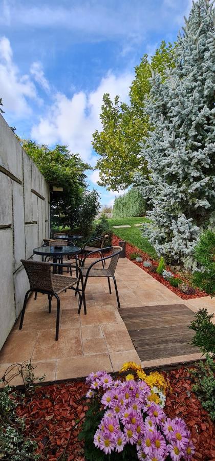 Kubiq Residence Giarmata Exterior photo